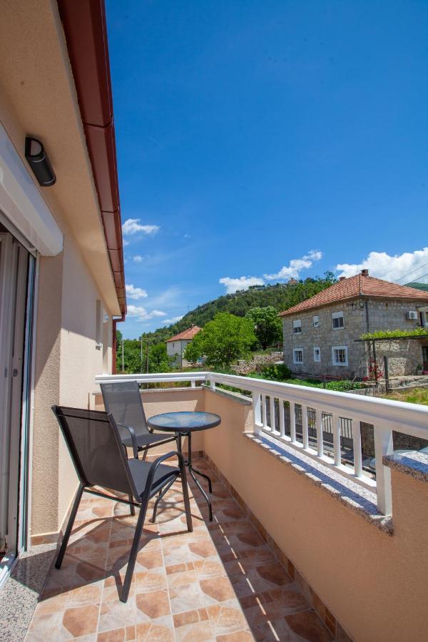 Apartmani Grubac Требинє Екстер'єр фото