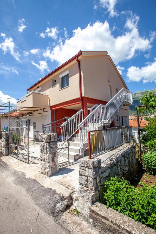 Apartmani Grubac Требинє Екстер'єр фото